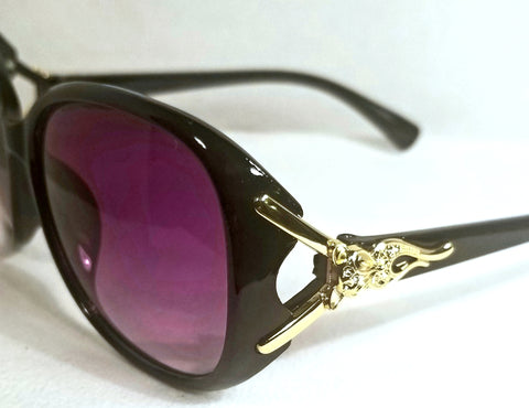 BLACK Swan! Black Tinted Lens Sunglasses