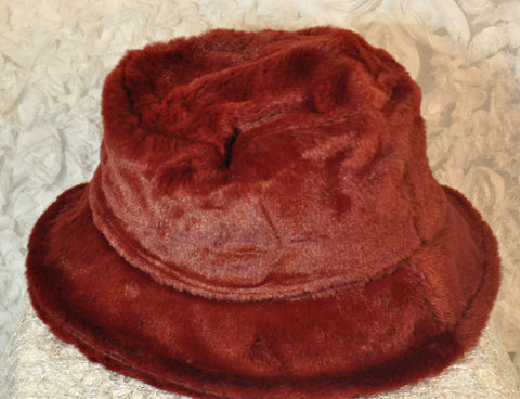 HatFab Bergi! Burgundy Furry Bucket Hat