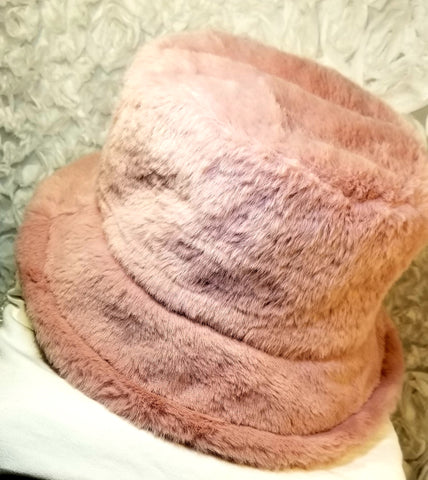 HatFab Bubblegum! Pink Furry Bucket Hat