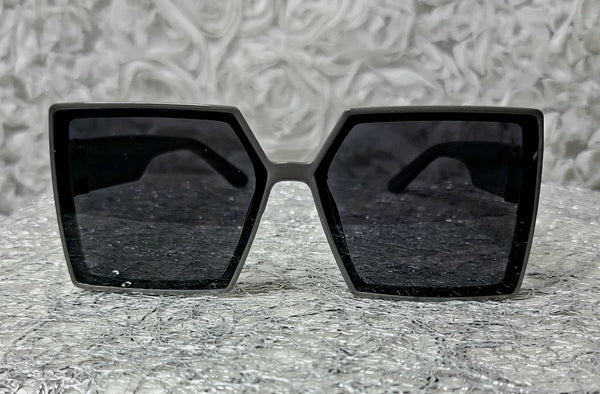 High Fashion GREY! Square Frame Grey Sunglasses