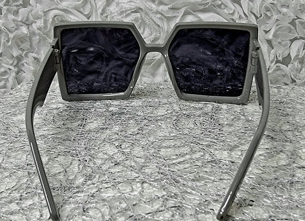 High Fashion GREY! Square Frame Grey Sunglasses