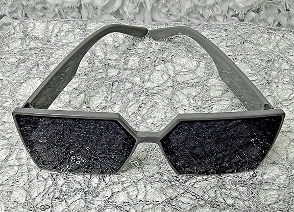 High Fashion GREY! Square Frame Grey Sunglasses