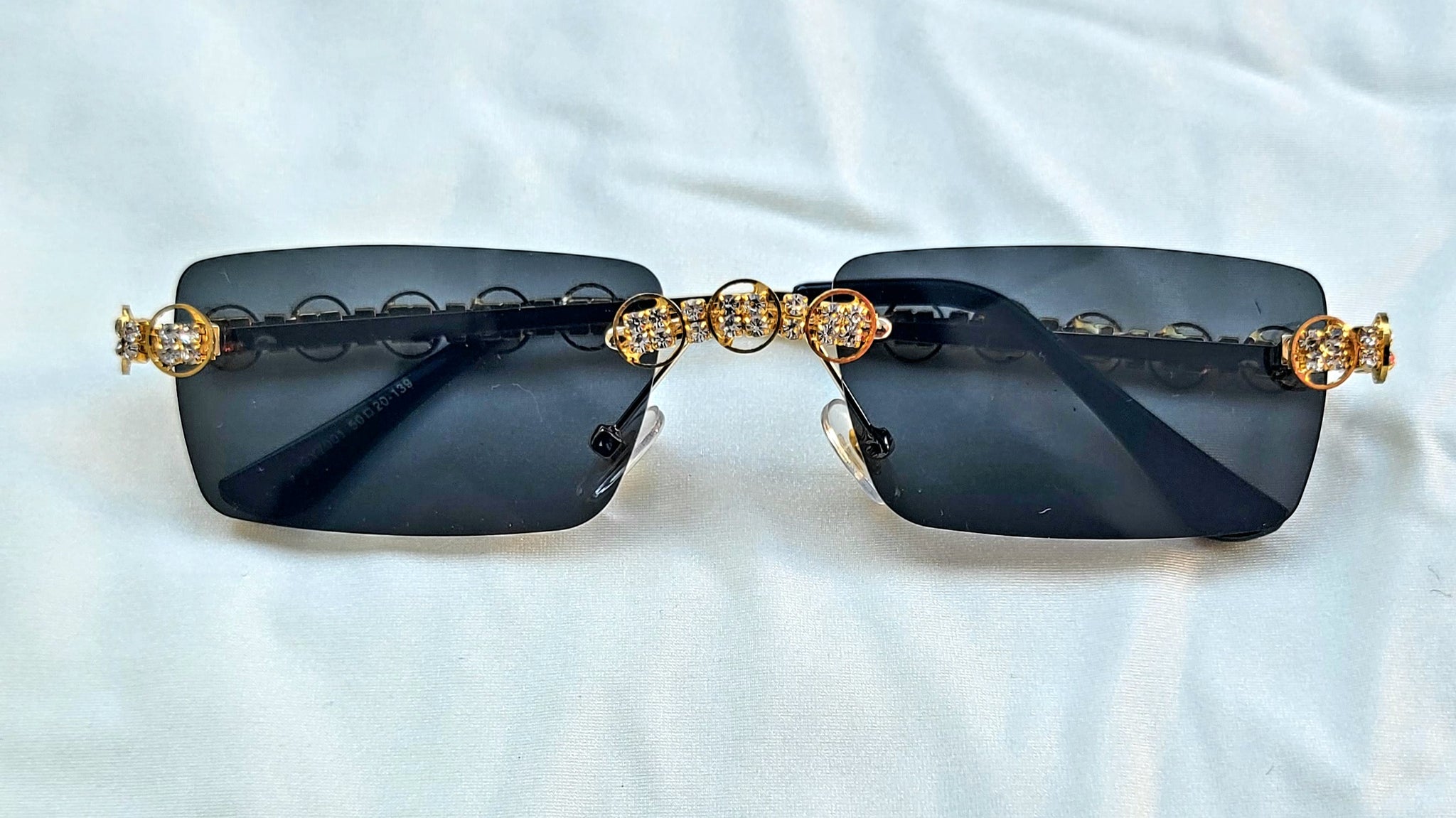 Crystal Desires! Shiny Stones Decorative Black Sunglasses